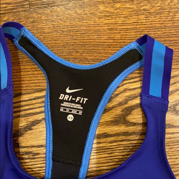 Nike Dri-Fit Fitted Athletic Tank Top - Picture 8 of 9